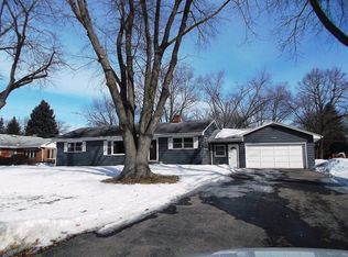 708 Whitlock Ave, Aurora, IL 60506