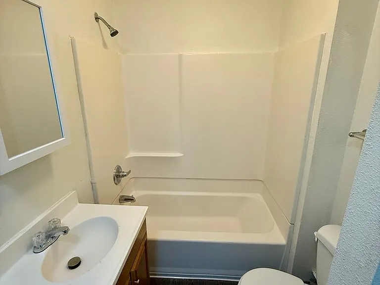 509 S Bryan Ave — Photo 28