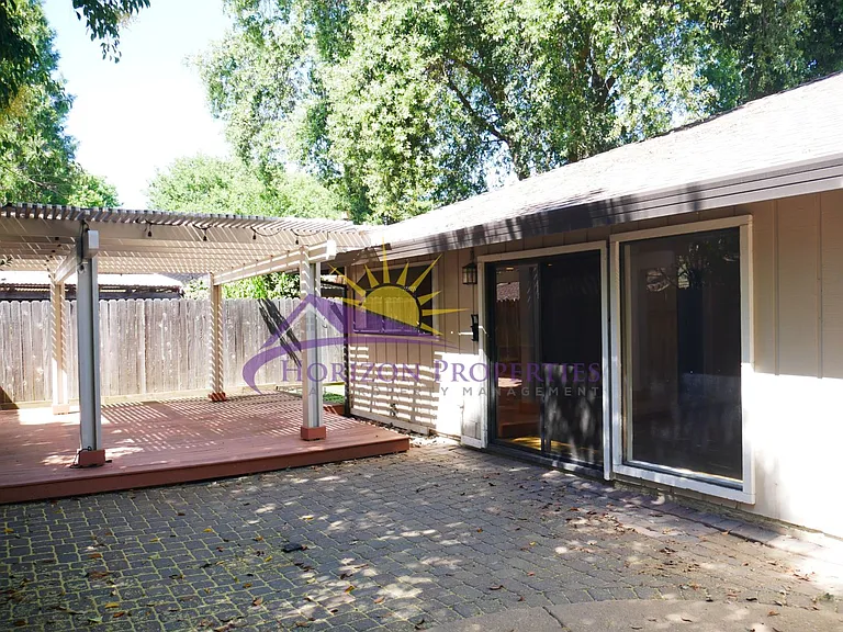 5329 Leavitt Way — Photo 26