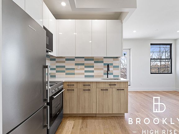5th image of 2551 Bedford Ave #5R