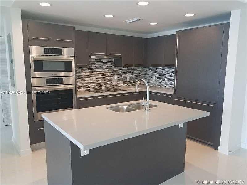 1st image of 7661 W 107th Ave #706