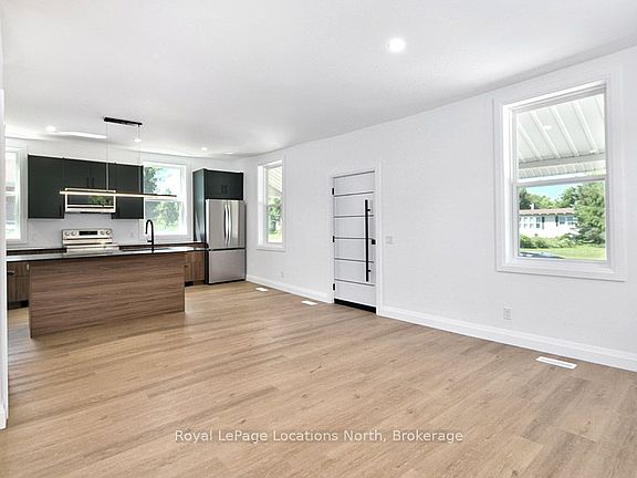 4th image of 597335 Grey Ave #29