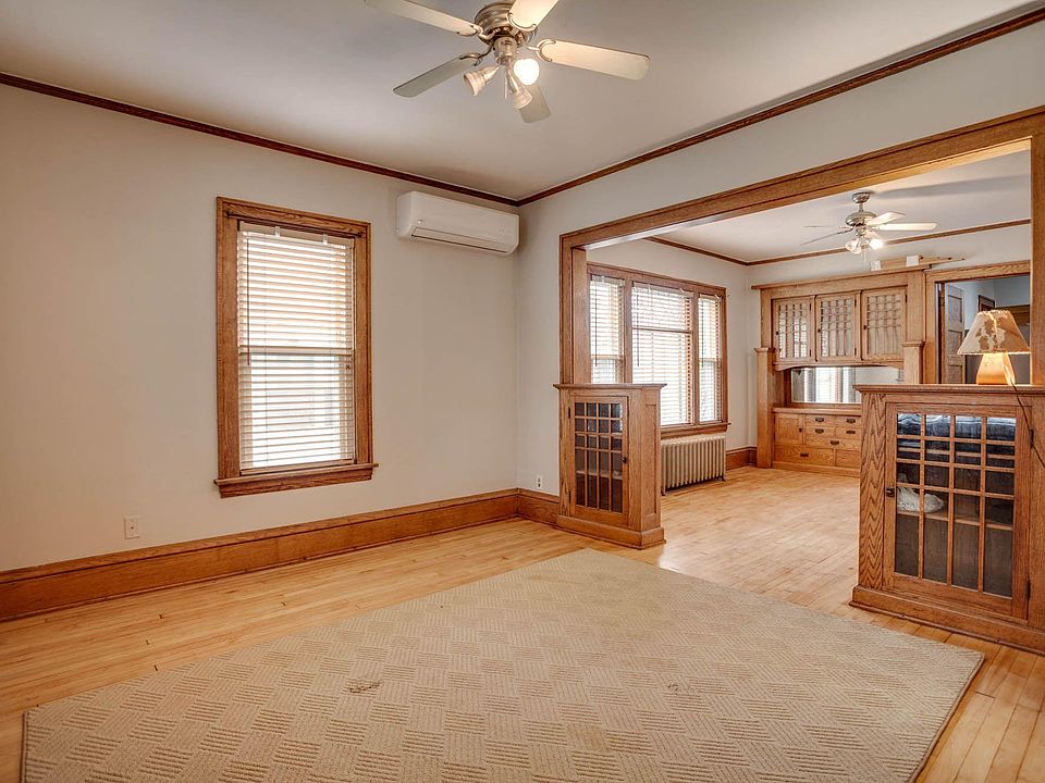1st image of 227 Logan Ave N #1