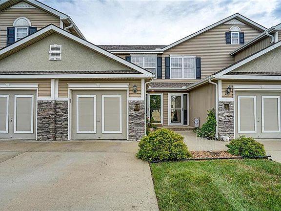 2nd image of 602 SW Shadow Glen Ct