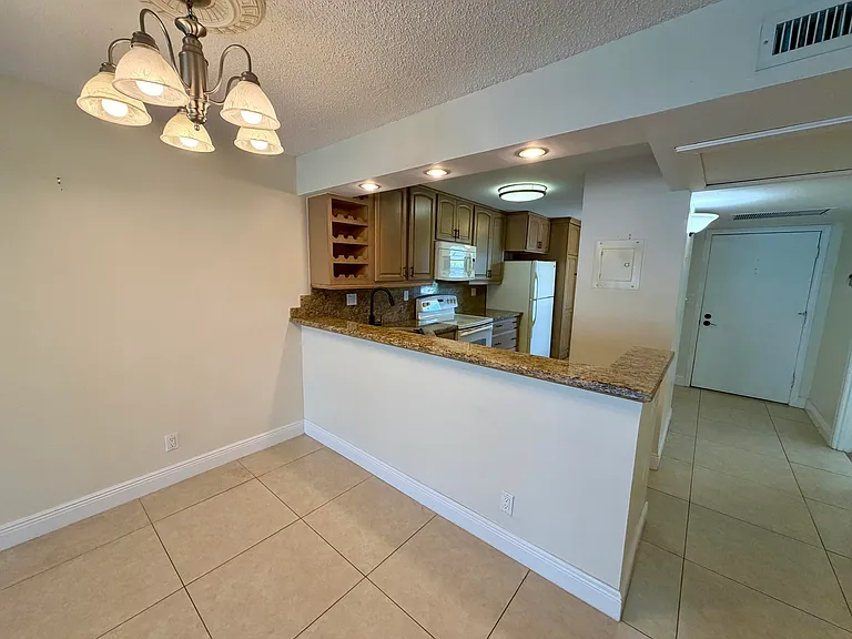 6 Royal Palm Way #102 — Photo 8