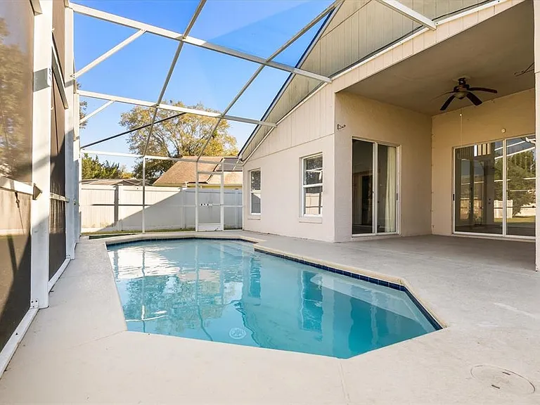 2612 Brookshire Ct — Photo 28