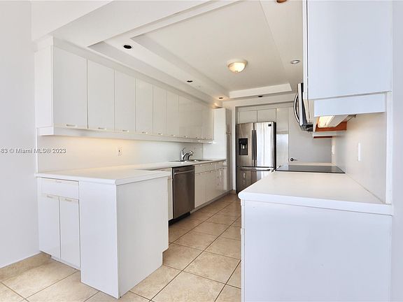 4th image of 2000 Island Blvd APT 1902