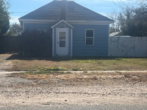 617 Douglas St, Sterling, CO 80751