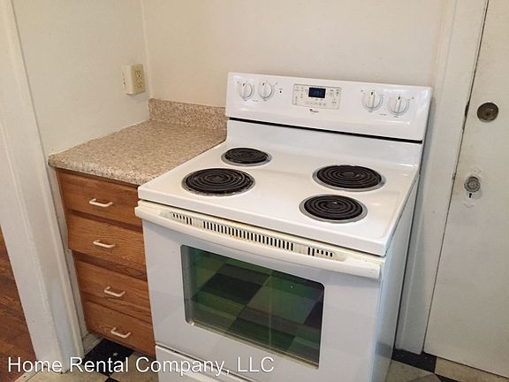 3rd image of 1576 Wealthy St SE #1
