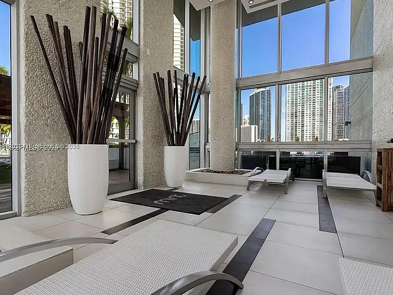 92 SW 3rd St #1508 — Photo 36