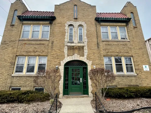 1714 E Beverly Rd, 1714 E Beverly Rd APT 3, Shorewood, WI 53211