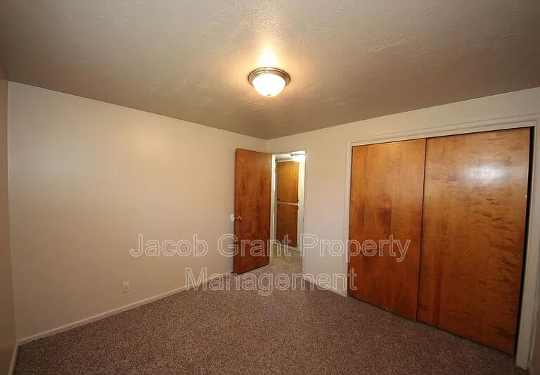 756 Wayne Ave #4 — Photo 9