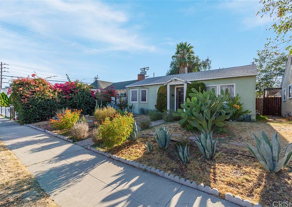 1st image of 5621 Auckland Ave