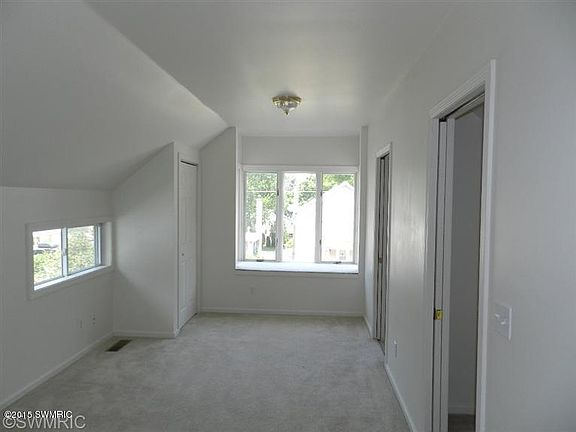 5th image of 7462 Beechwood Cir