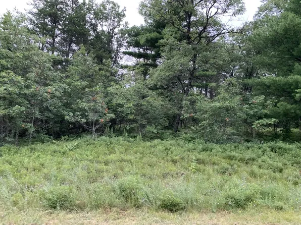 Winchester Trl, Crivitz, WI 54114