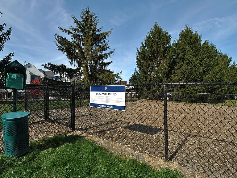 Pendleton Park Apartments — Photo 21