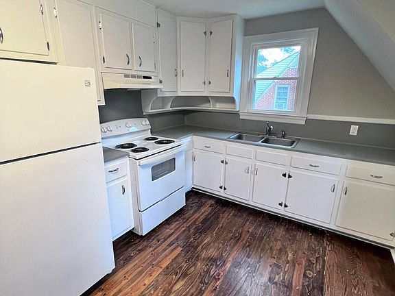 4th image of 843 Hundley St #2