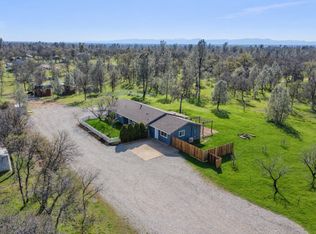 21057 Hackett Ln, Redding, CA 96003