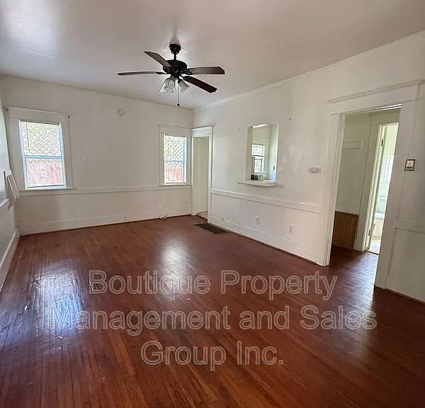 1614 E Broadway #7 — Photo 2