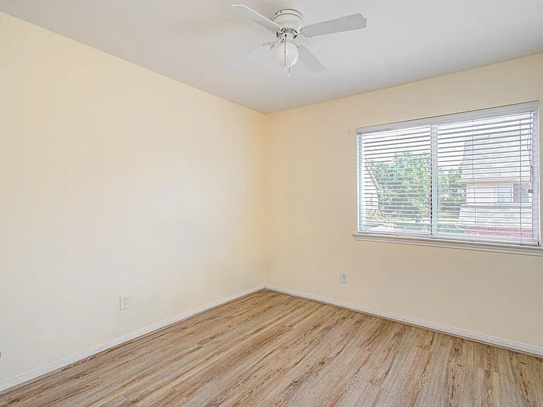 3815 Shire Valley Dr — Photo 15