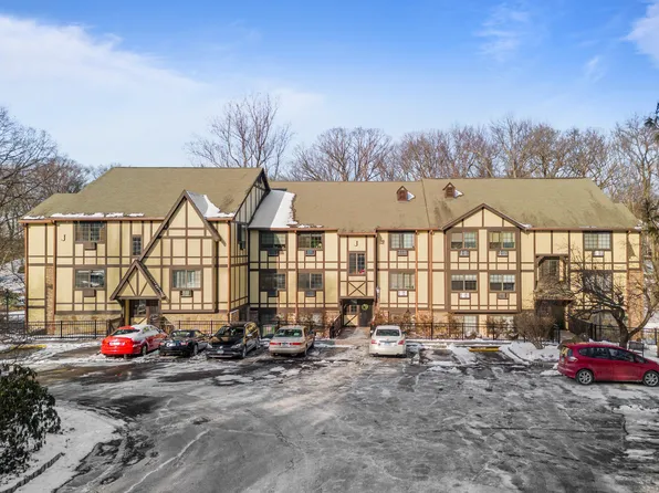50 Aiken Street APT 374, Norwalk, CT 06851