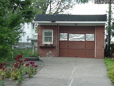 2nd image of 9005 Vineyard Ave