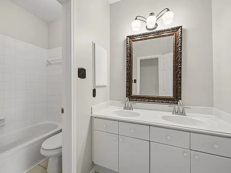 1735 Berkoff Dr — Photo 18