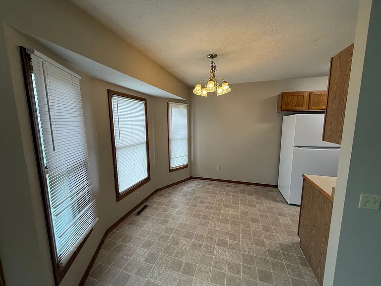 4114 S Franklin Ave — Photo 5