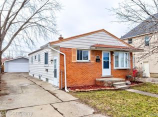 28759 Waverly St, Roseville, MI 48066