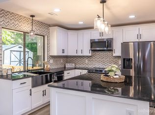 3325 Cross Winds Rd, Charlotte, NC 28227