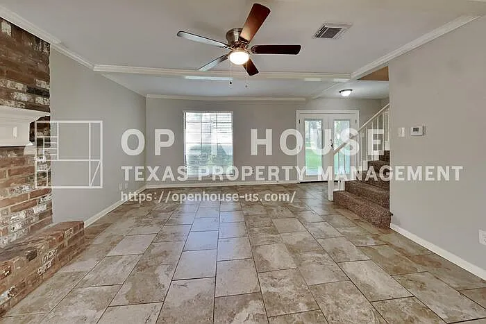 14922 Spring Lake Dr — Photo 5