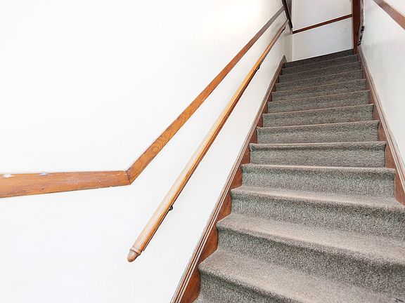 3rd image of 805 S Kilbourn Ave
