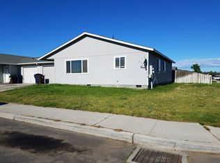 1353-1355 NE 7th St, Redmond, OR