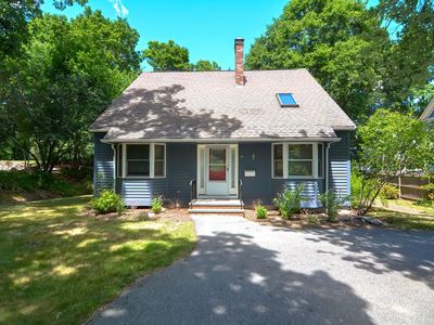 13 Clark Ln, Waltham, MA, 02451