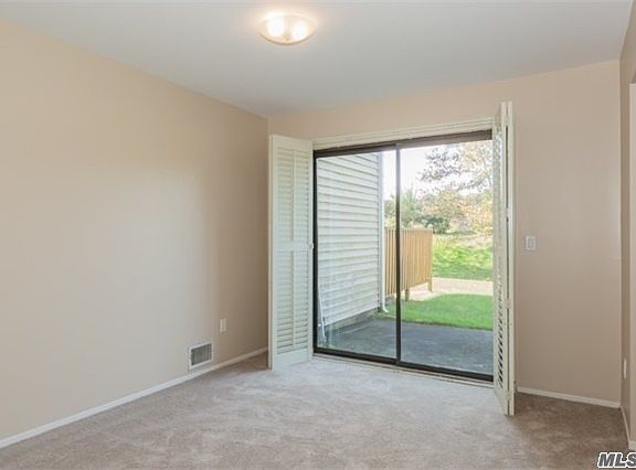 5th image of 35 W Pond Ct
