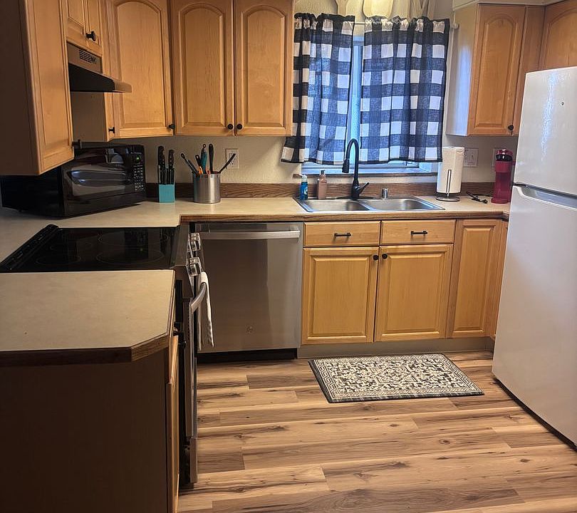1st image of 524 Eyak Dr APT 7