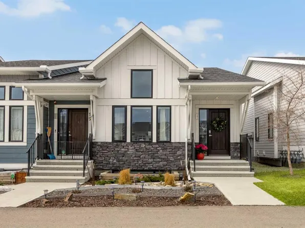 21 NE Darcy Blvd, Okotoks, AB T1S 5S6