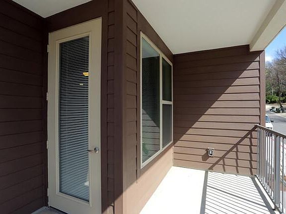 5th image of 376 W Watson St #222