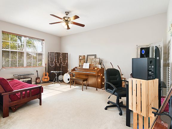5th image of 618 Cortona Dr