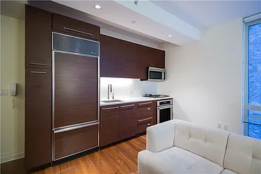 Rented by (Legacy) Elegran
