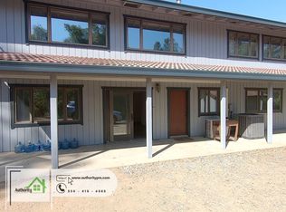 10560 Old Oregon Trl, Redding, CA 96003