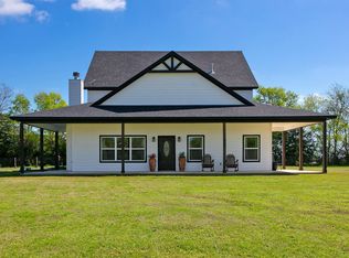 10477 Acacia Rd, Hearne, TX 77859