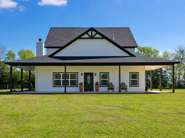 10477 Acacia Rd, Hearne, TX 77859