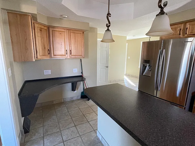 215 S Oneida St #MAIN — Photo 4