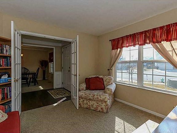 3rd image of 4740 Summit Lake Pl