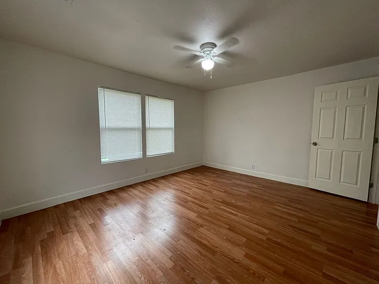 809 Glen Garden Dr — Photo 7