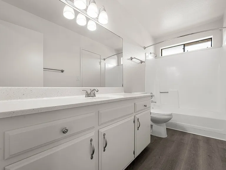 Park Place Apartments — Photo 17