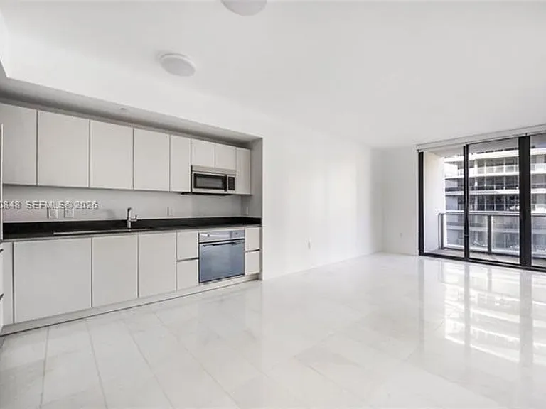 1010 Brickell Ave #CU-2708 — Photo 1