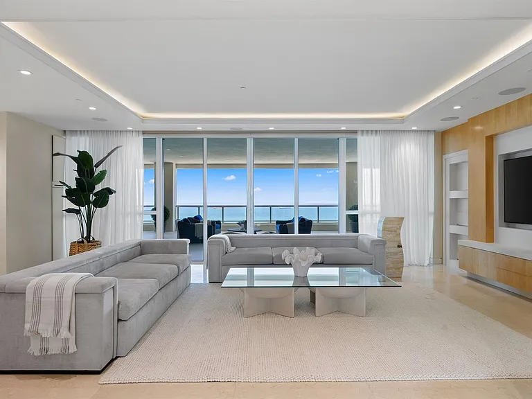 101 Fort Lauderdale Beach Blvd #Penthouse 2703 — Photo 11