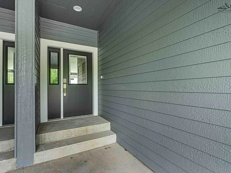 7650 E Ashmore Ave — Photo 3